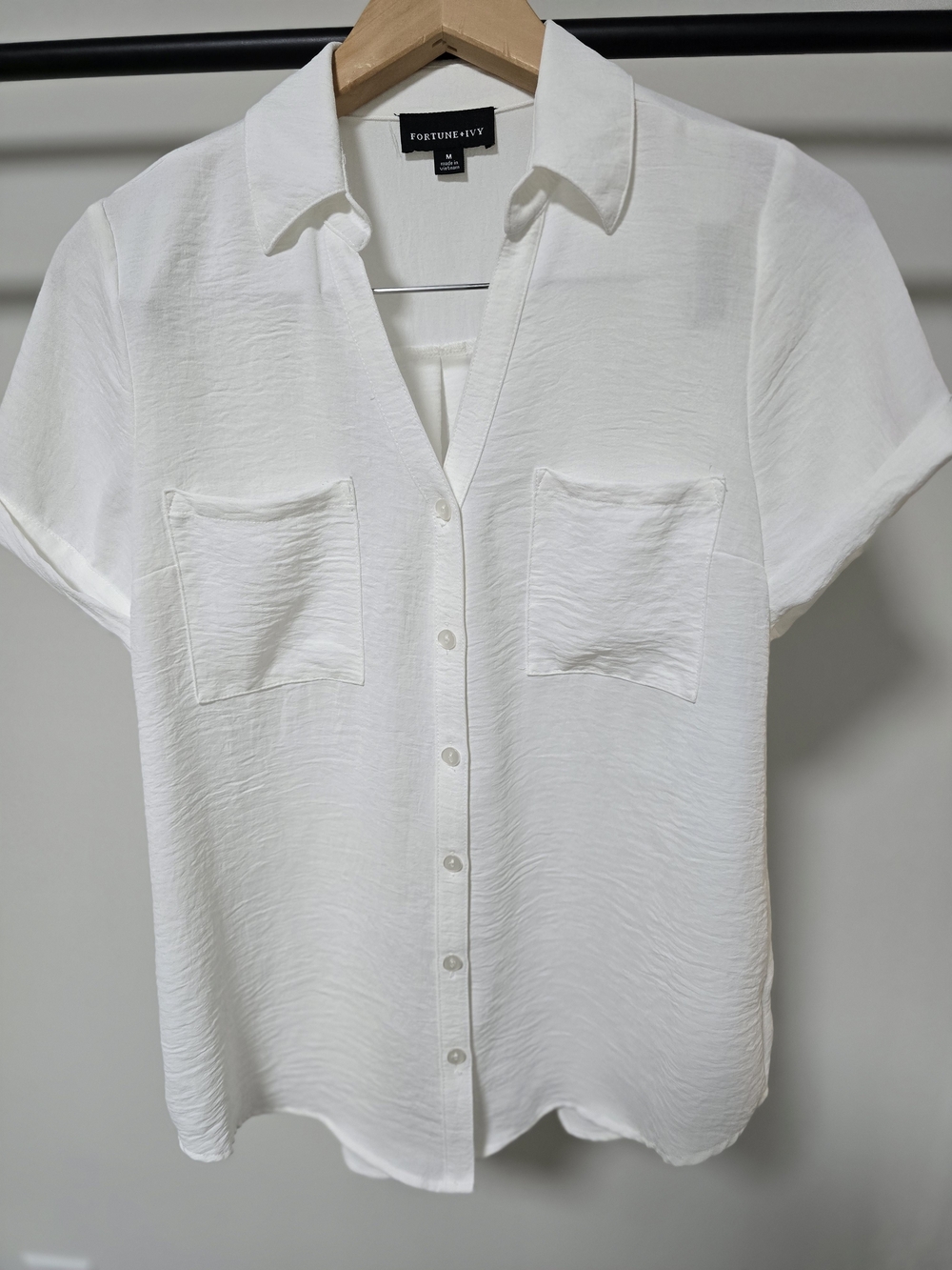 Fortune+Ivy White Short-Sleeve Button Down Shirt